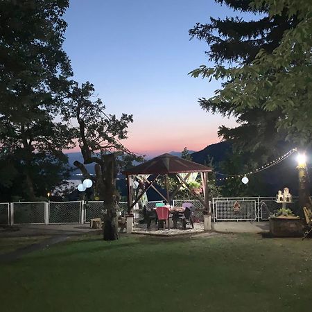 德巴尔 Melnicani, Breathtaking View旅馆 外观 照片