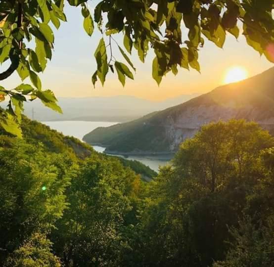德巴尔 Melnicani, Breathtaking View旅馆 外观 照片